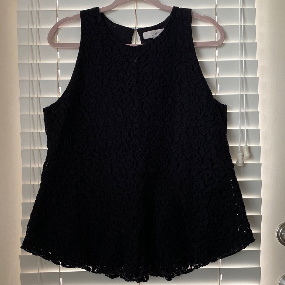 LOFT Lace Peplum Sleeveless Top 🖤